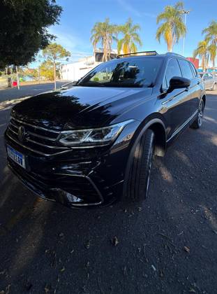 VOLKSWAGEN TIGUAN 2.0 300 TSI GASOLINA ALLSPACE R-LINE AUTOMÁTICO VOLKSWAGEN TIGUAN 2.0 300 TSI GASOLINA ALLSPACE R-LINE AUTOMÁTICO